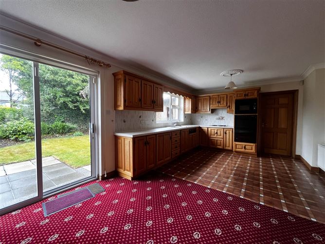 19 The Maples, Dr. Mannix Road, Galway, County Galway