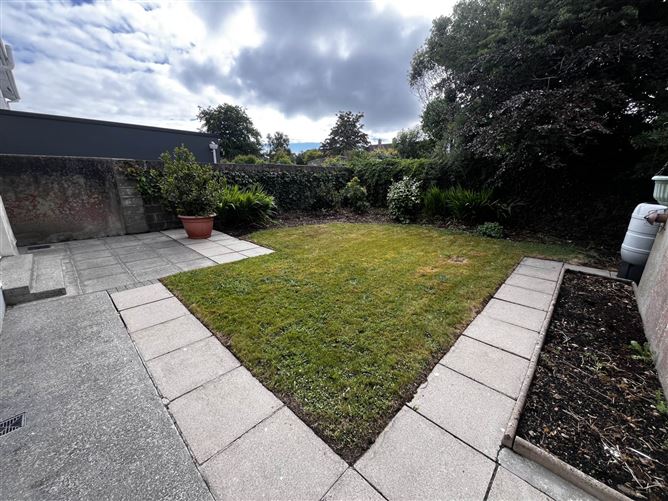 19 The Maples, Dr. Mannix Road, Galway, County Galway
