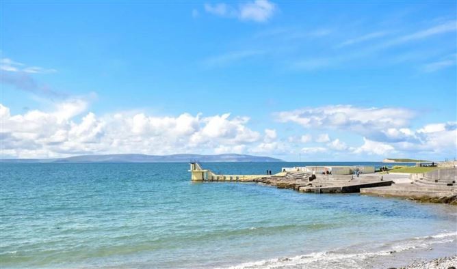 19 The Maples, Dr. Mannix Road, Galway, County Galway