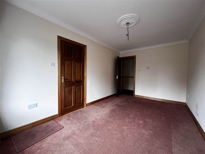 19 The Maples, Dr. Mannix Road, Galway, County Galway