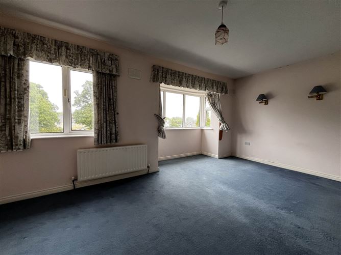 19 The Maples, Dr. Mannix Road, Galway, County Galway