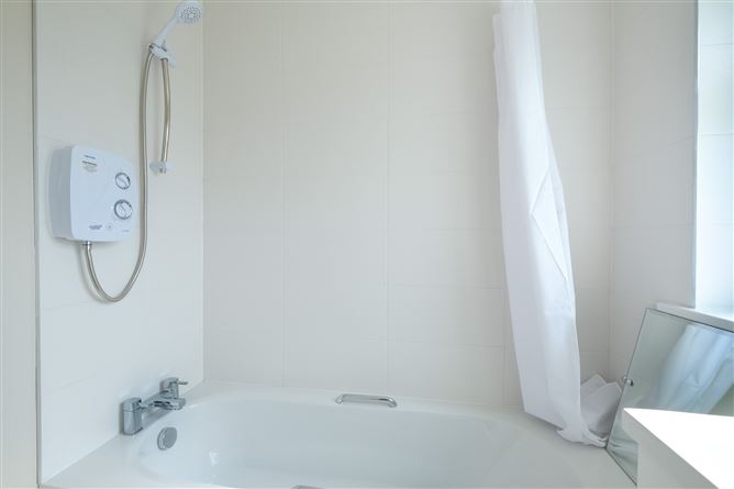 19 Foynes Court, Drumlish Road, Longford