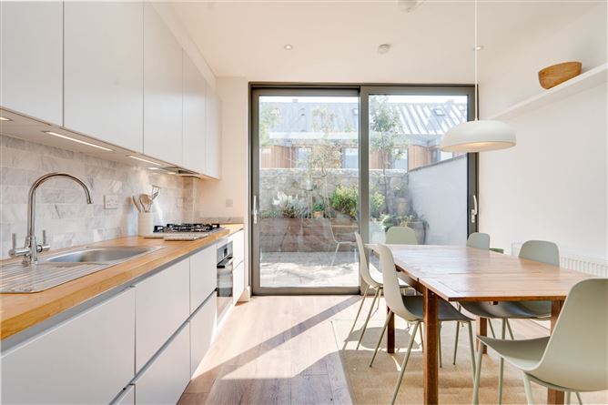 40 Eden Villas, Glasthule, Co. Dublin