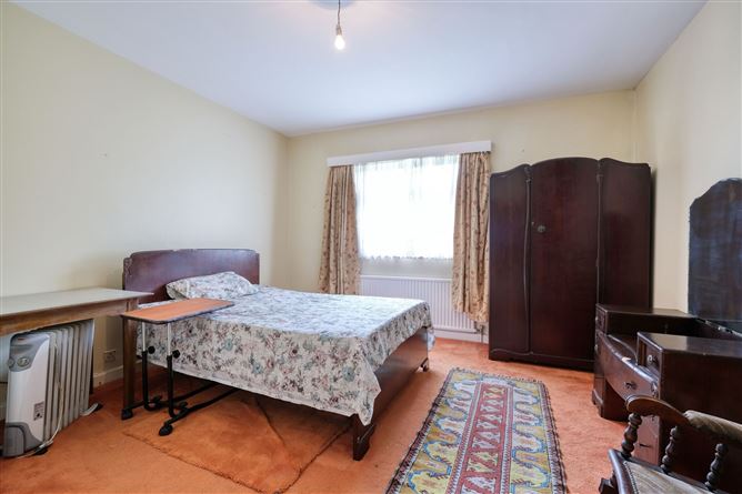 Chezmai, Athlone Road, Longford