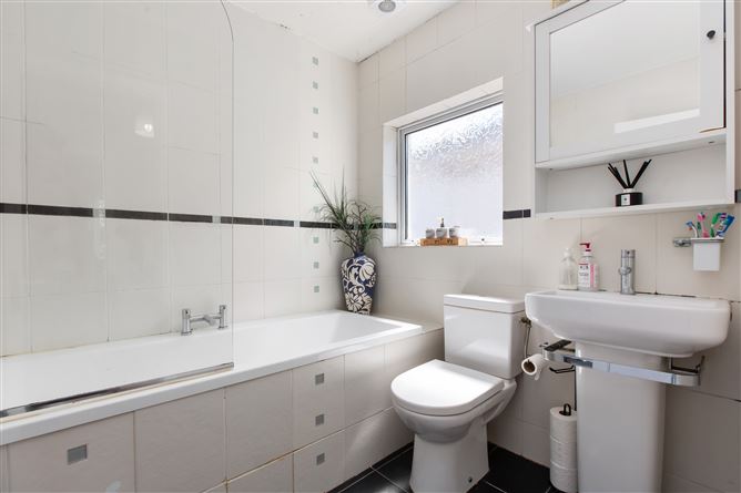 106 Fosterbrook, Booterstown, Blackrock, Co. Dublin
