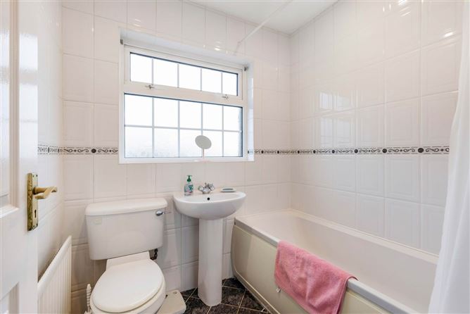 30 Hawthorn Cresent, Bay Estate, Dundalk, County Louth