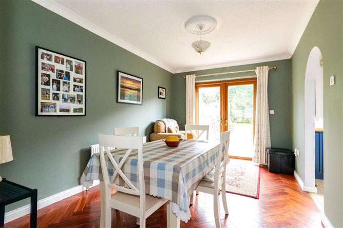 4 Dun A Ri, Kingston Road, Kingston, Galway