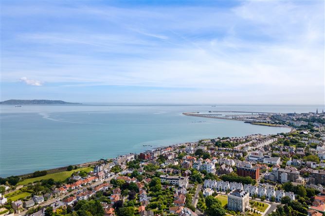 7 Ardenza Terrace, Seapoint Avenue, Monkstown, Co. Dublin