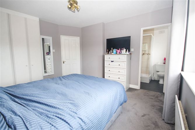 38 Ferncourt View, Ballycullen, Dublin 24