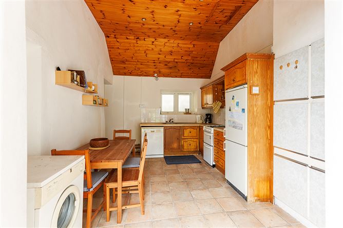 Cabin Point, Monatrea East, Kinsalebeg, Waterford