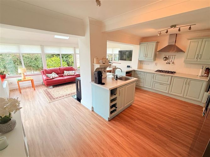 8 Pembroke Meadows, Pembroke Wood, Passage West, Cork
