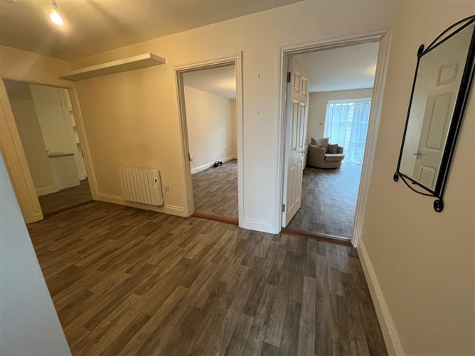 4 Somerset Apartments, Pier Road, Enniscrone, Co. Sligo