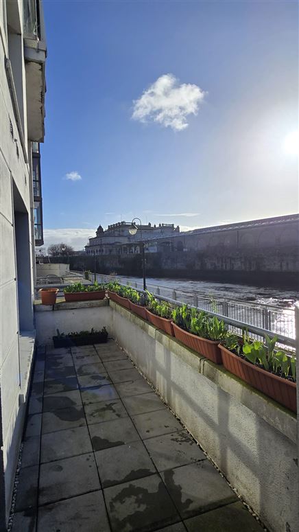 Parkgate Place, Parkgate Street, Islandbridge,   Dublin 8, D08 NY58