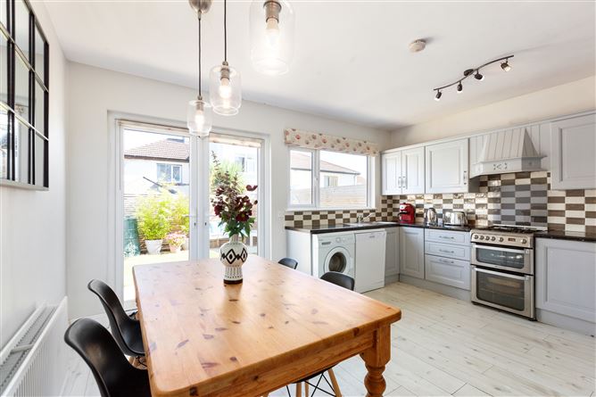 34 McCabe Villas, Booterstown Avenue, Blackrock, Co. Dublin