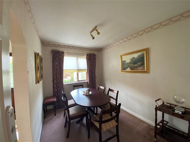 12 Templeroan Green, Scholarstown Road, Rathfarnham, Dublin 16