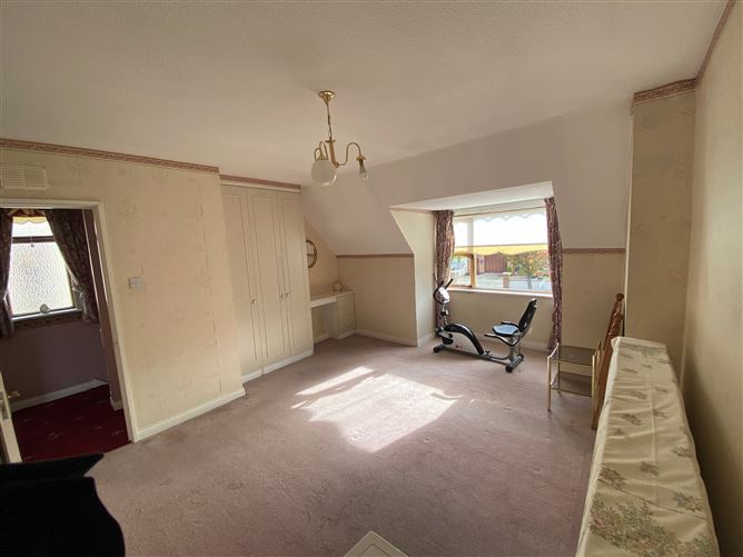 12 Templeroan Green, Scholarstown Road, Rathfarnham, Dublin 16