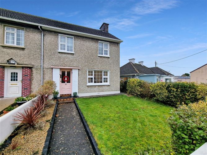 6 Patrick Street, Clarecastle, Ennis, Co. Clare DNG O'Sullivan Hurley