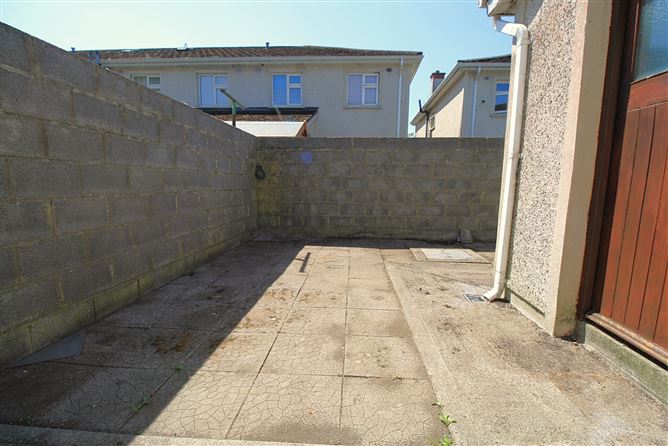 25 Crosbie Place, Little Barrack Street, Carlow