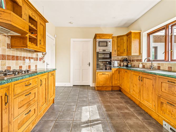 Substantial Residence On c. 1 Acre / 0.404 HA,, Donard, Wicklow