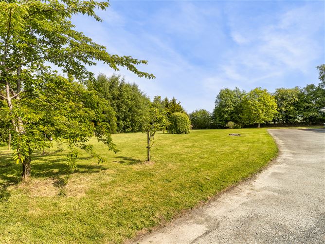 Substantial Residence On c. 1 Acre / 0.404 HA,, Donard, Wicklow