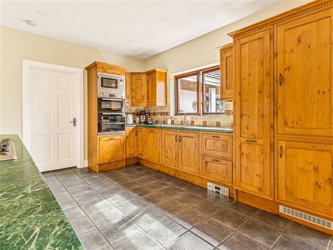 Substantial Residence On c. 1 Acre / 0.404 HA,, Donard, Wicklow