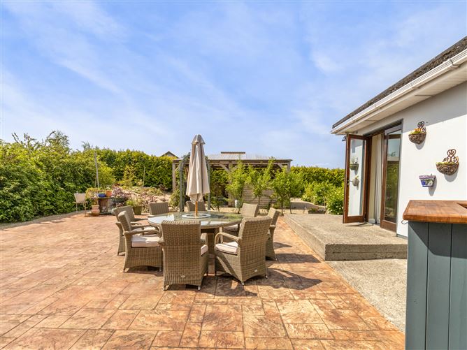 Substantial Residence On c. 1 Acre / 0.404 HA,, Donard, Wicklow