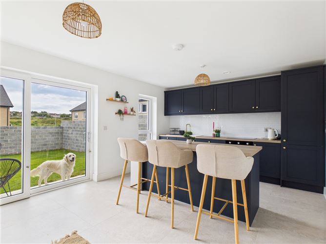 35 The Brook Mountfield , Tramore, Waterford