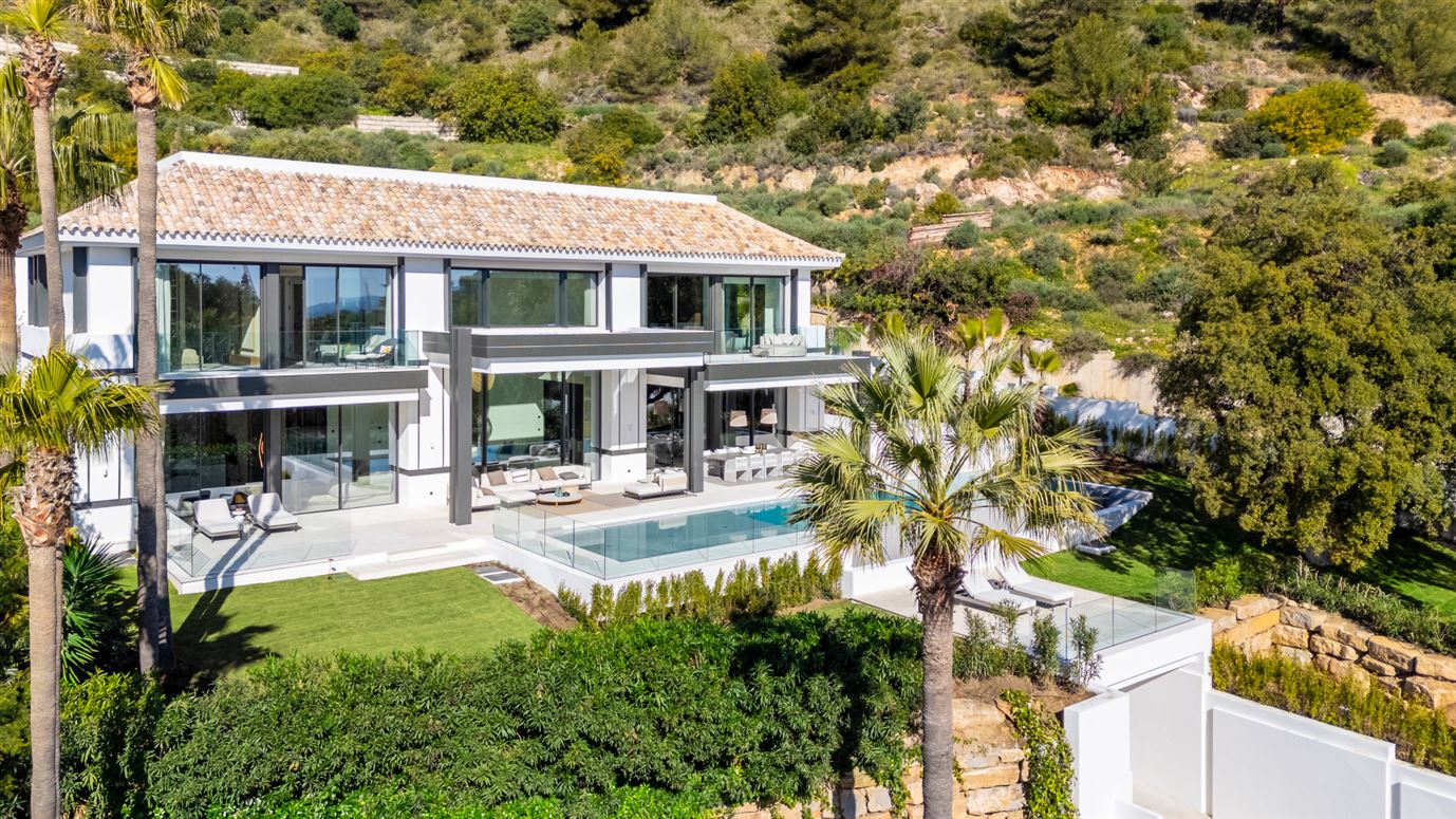 {name:Malaga, codeiso:MA}, Marbella, Marbella Golden Mile, Cascada de Camojan, Spain - COSTA-01226P