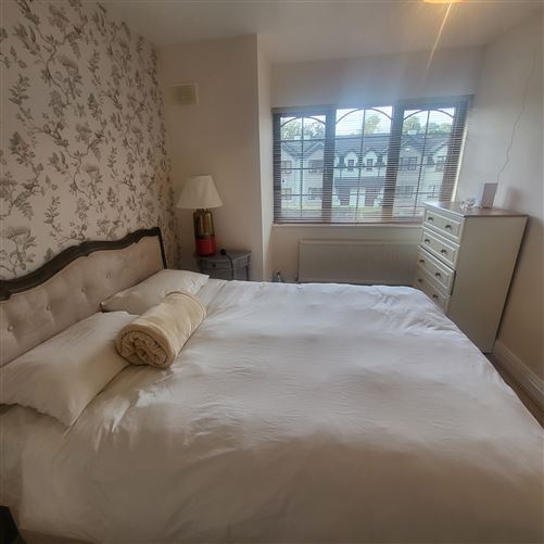 6 Crofton Court Lough RInn, Mohill, Leitrim