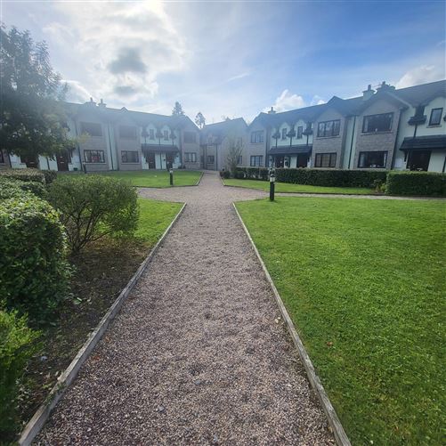 6 Crofton Court Lough RInn, Mohill, Leitrim