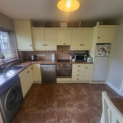 6 Crofton Court Lough RInn, Mohill, Leitrim