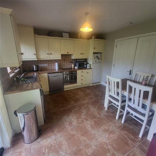 6 Crofton Court Lough RInn, Mohill, Leitrim