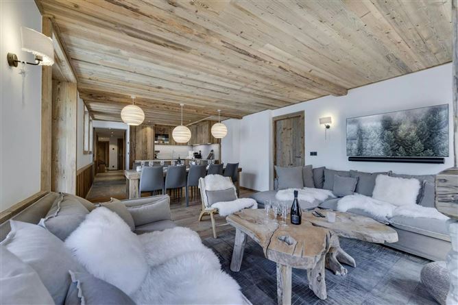 The Ski Social,Val-d'Isère,Auvergne-Rhône-Alpes,France