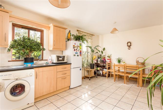 No 14 Cnoc Na Gaoithe, Lanesborough, Co. Longford