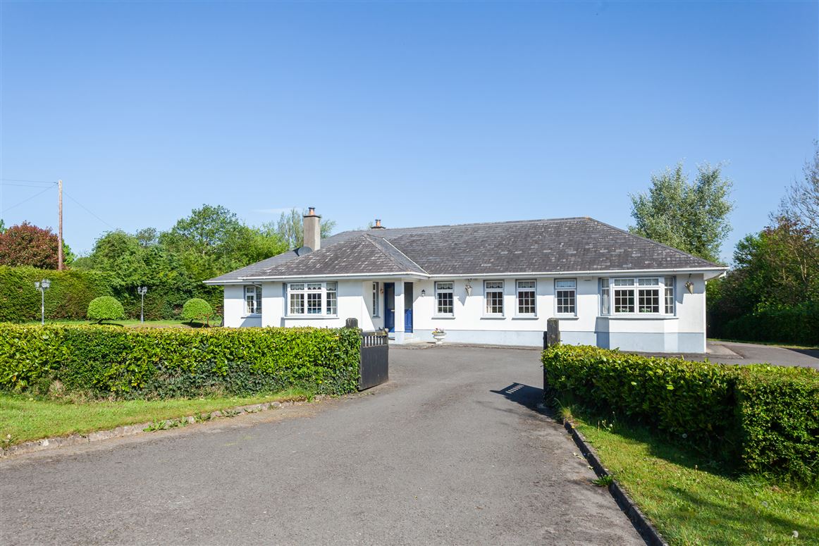 Bungalow & Garage On c. 0.5 Acre/ 0.202 HA., Two Mile House, Naas, Kildare