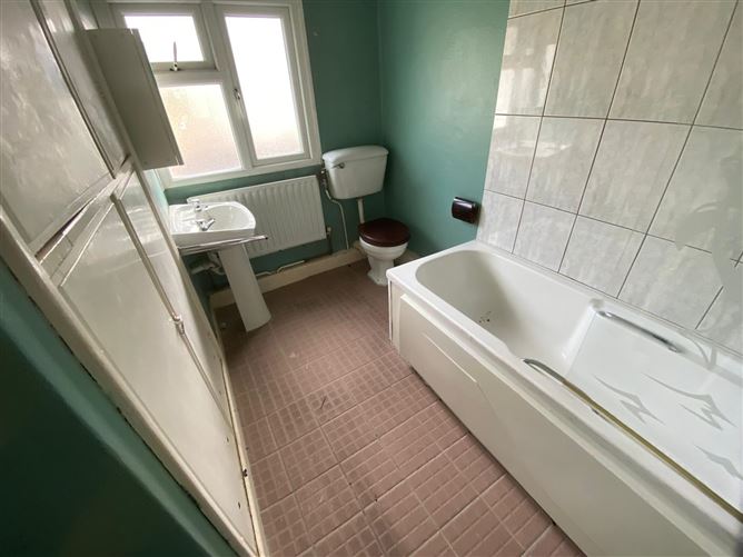 27 Rathmore Park, Richmond Hill, Cork City, Cork