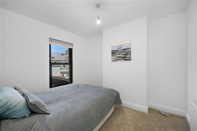https://photos-a.propertyimages.ie/media/4/6/6/4923664/5858edb9-7829-4a80-ad4a-4afab36a33b2_l.jpg