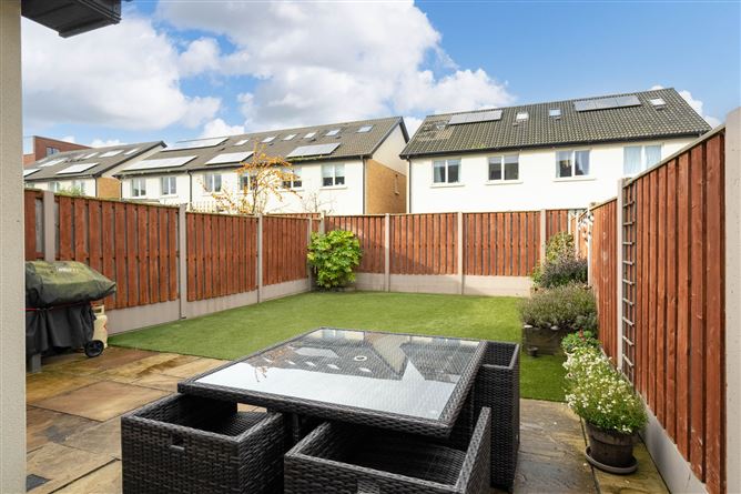 13 Larkfield Close, Leopardstown, Dublin 18