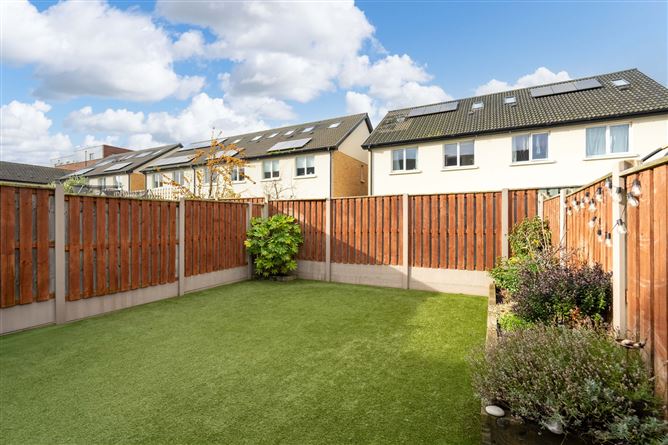 13 Larkfield Close, Leopardstown, Dublin 18