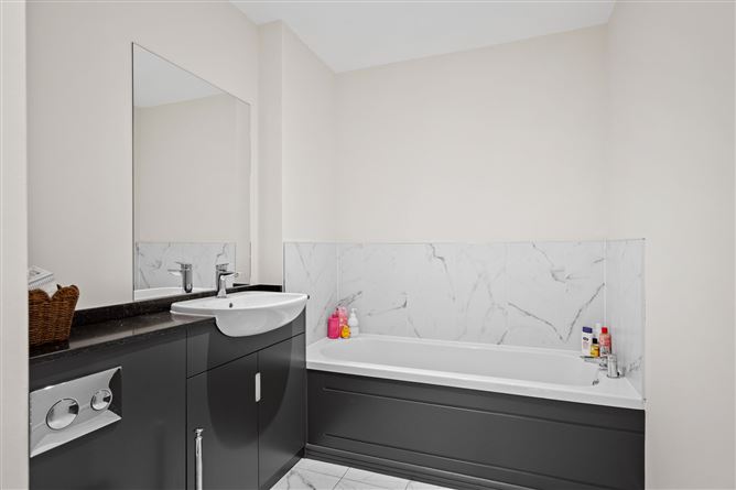 13 Larkfield Close, Leopardstown, Dublin 18