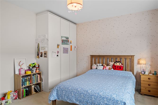 13 Larkfield Close, Leopardstown, Dublin 18