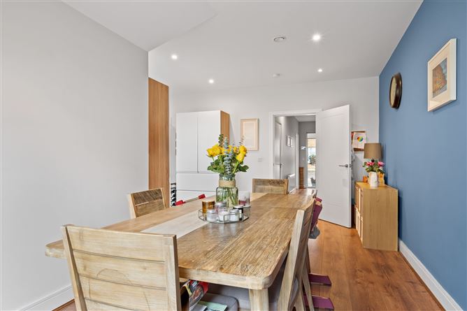 13 Larkfield Close, Leopardstown, Dublin 18