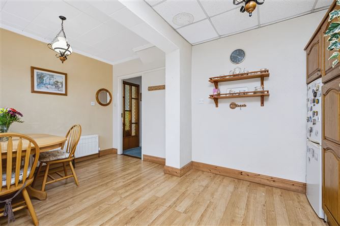 Photo 10 of 32 — 61 CHANEL ROAD, Coolock, Dublin 5