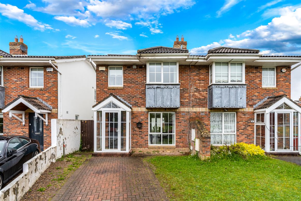 2 Esker Wood Walk, Lucan, Dublin Moovingo 4700764 MyHome.ie