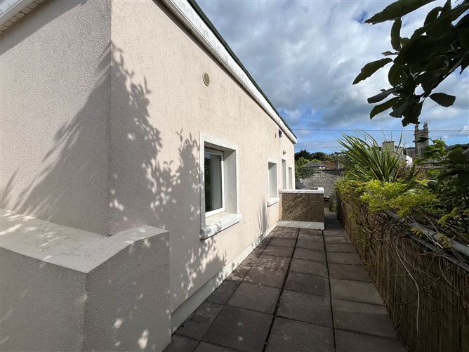 Emo Cottage , Howth, Dublin