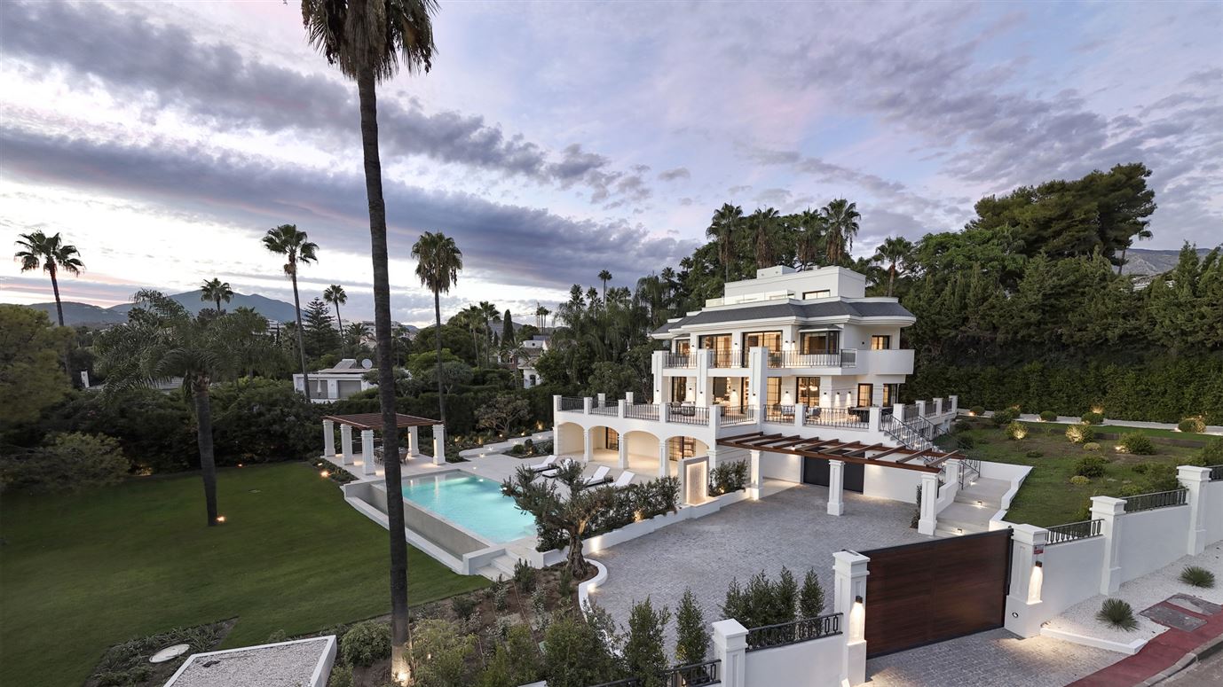 {name:Malaga, codeiso:MA}, Marbella, Nueva Andalucia, Spain - COSTA-01307P