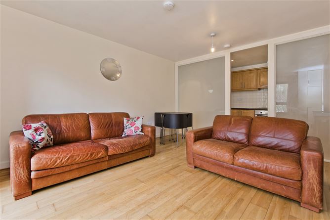 36 Hyde Square, South Circular Road, Dublin 8