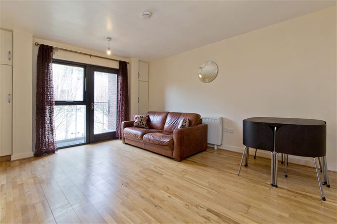 36 Hyde Square, South Circular Road, Dublin 8