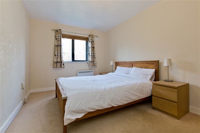 36 Hyde Square, South Circular Road, Dublin 8