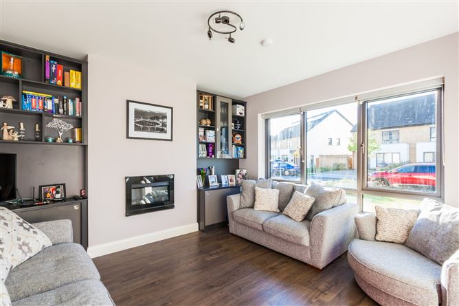 7 Hollywoodrath Crescent, Hollystown, Dublin 15